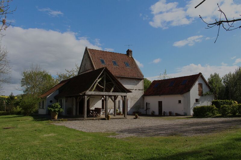 The house from the front, with the covered terrace on the left